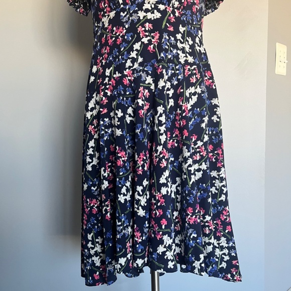 Lewit Dress 100% Silk Floral Garden A Line Navy Flounce Keyhole Cocktail Dress 6 - Picture 13 of 15